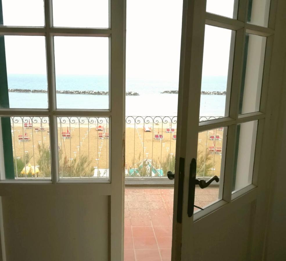 Hotel Villa Furia Bellaria-Igea Marina Zewnętrze zdjęcie